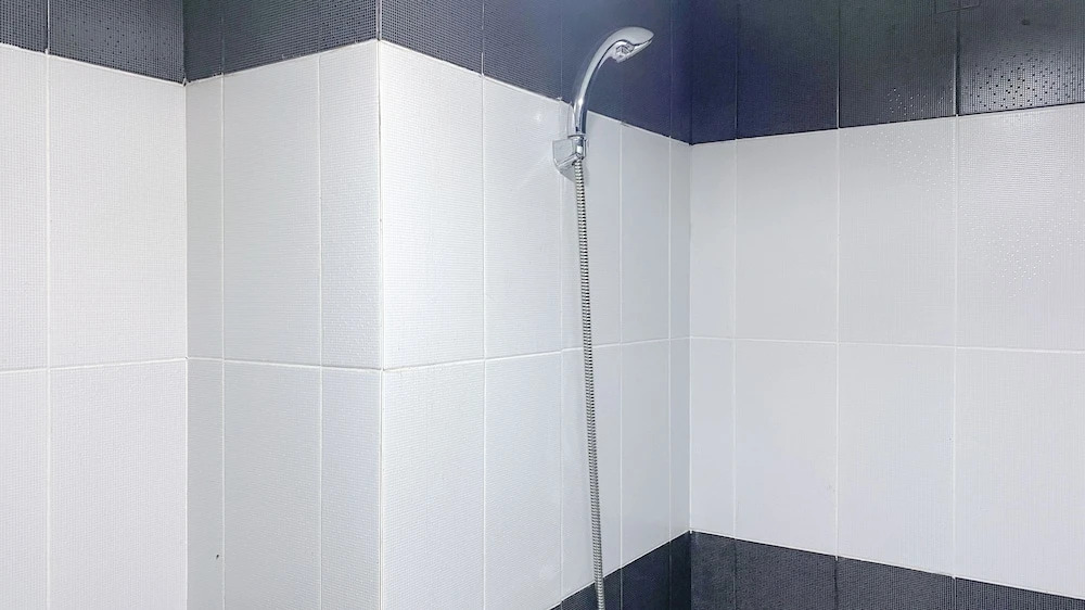 Homey And Minimalist 1Br Cinere Bellevue Suites Apartment