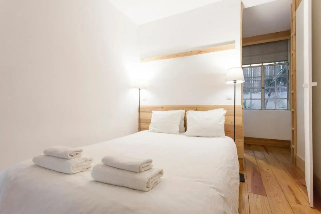 Center, Charm, Practical and Quiet