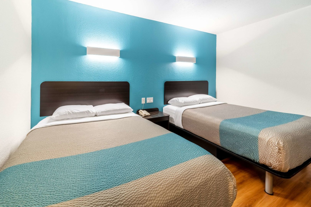 Motel 6-Lewisville, TX - Medical City