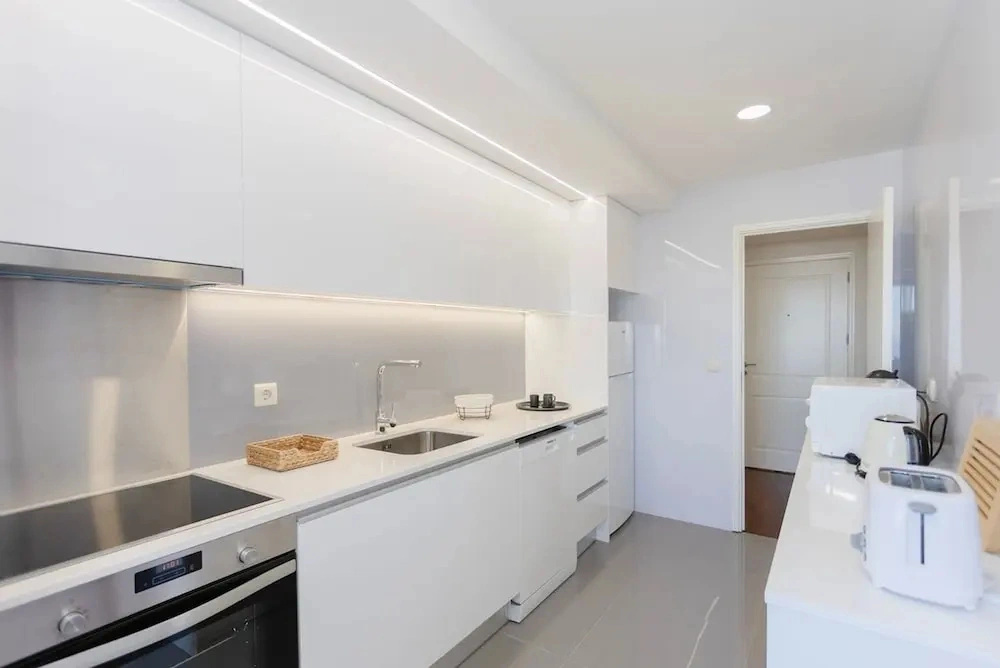 Liiiving in Matosinhos - Seaside Balcony Apartment