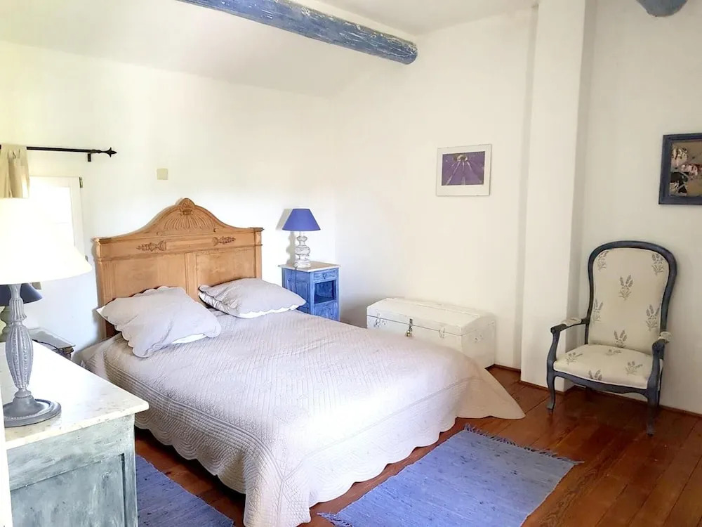 Villa With 5 Bedrooms in Seguret, With Private Pool, Enclosed Garden and Wifi