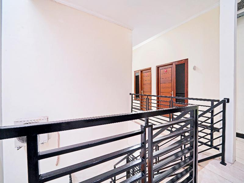 Tatti Inn Syariah Seturan RedPartner
