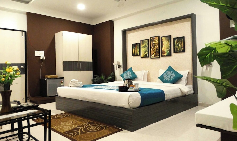 Hotel Crown
