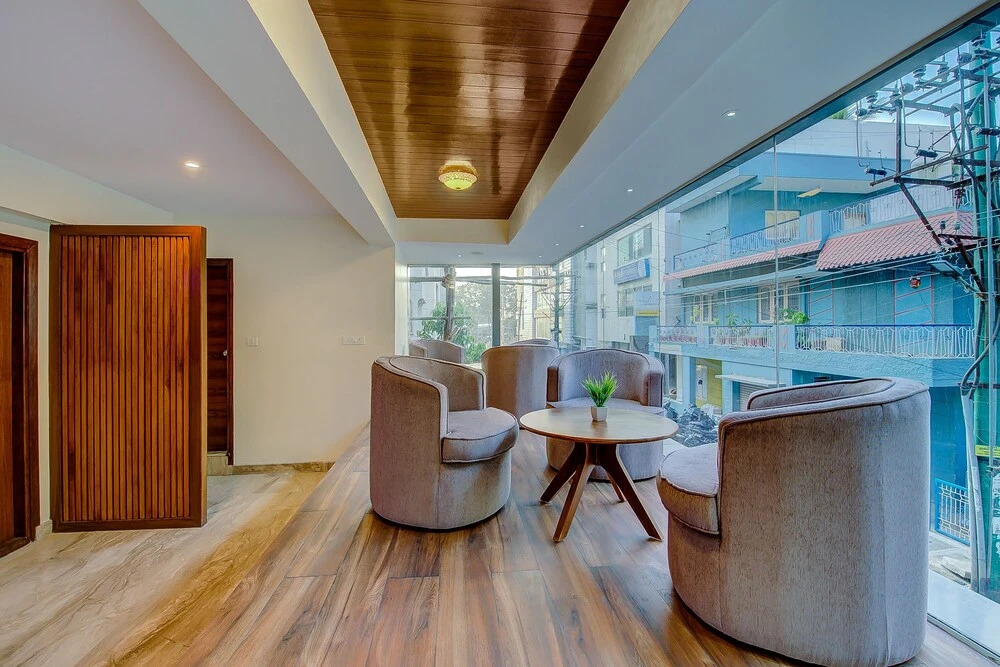 Collection O 30015 Kanaka Grand Hebbal