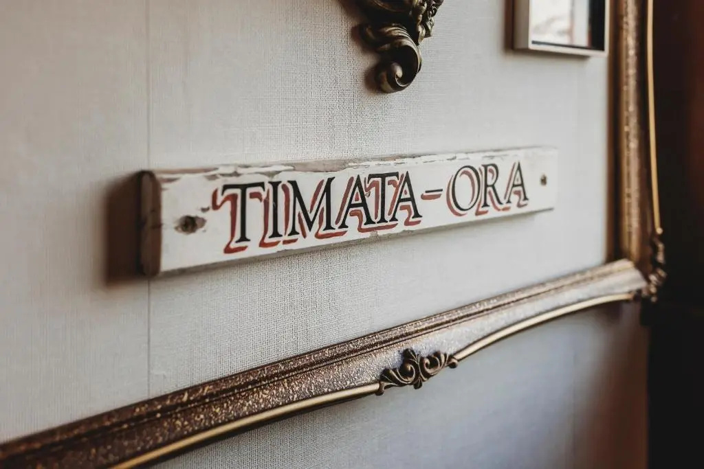 Timata Ora - 7BR family home in prime location