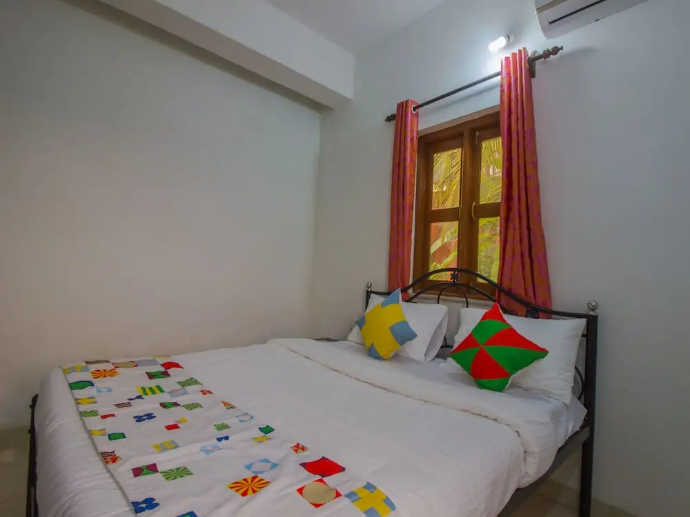 OYO 14239 Home Spacious 1BHK Camurlim Park