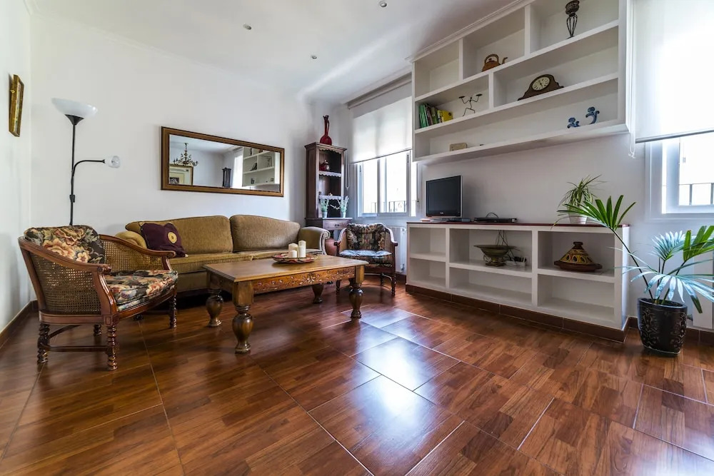 Casas de Campos - Quiet but Central