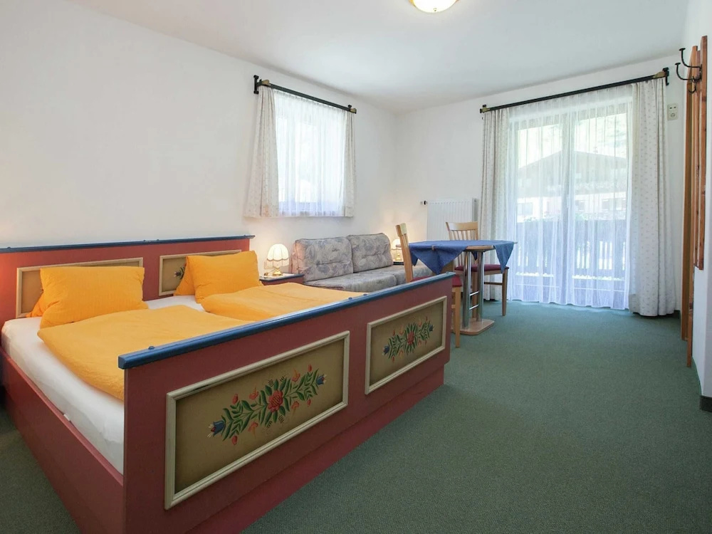 Chalet in Fusch near Ski Lift and Lake