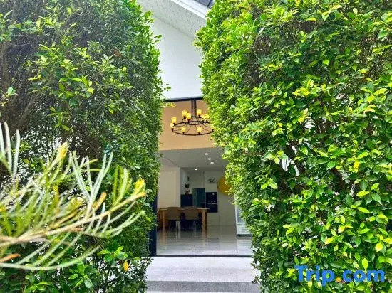 Tropical 2BR/2BA Oasis in Haad Salad - 3min Walk to Beach | Koh Phangan Paradise