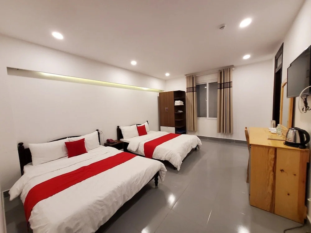 Tata 2 Hotel