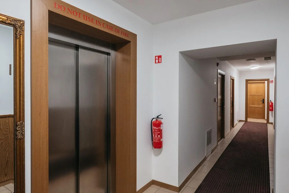 CATHEDRAL Old Town Suites