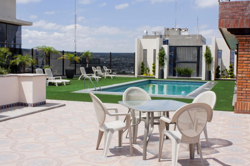 Hotel Real Plaza