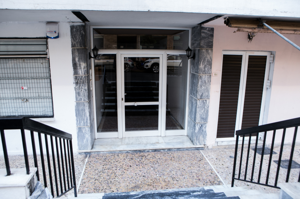 Best House Anakreontos