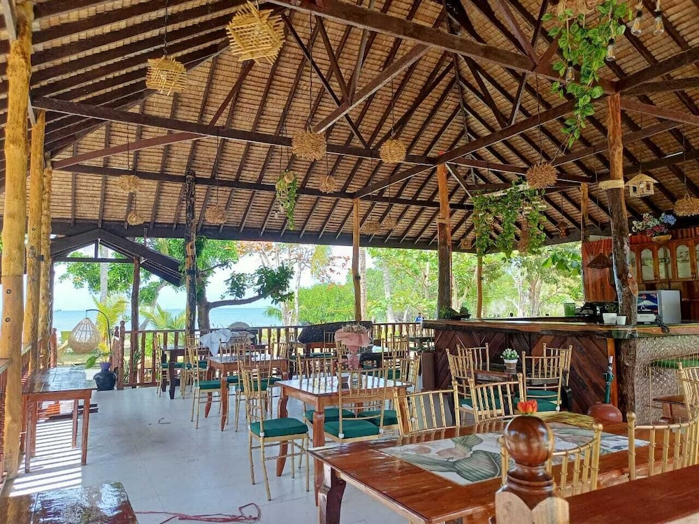 La Tranquilidad Twin Beach Resort