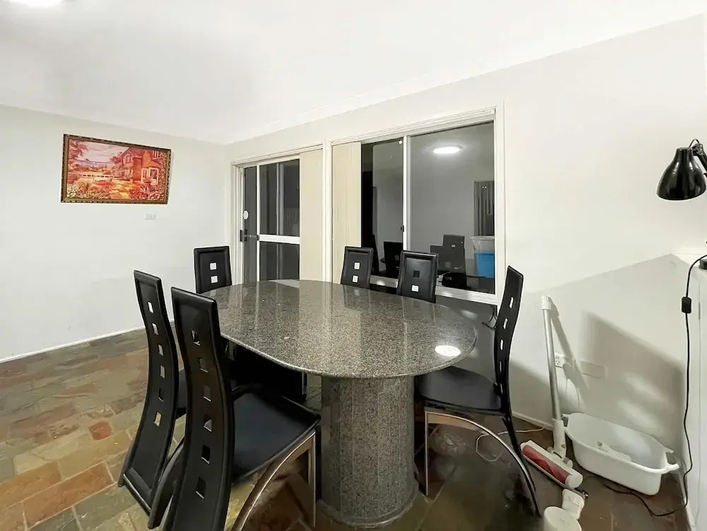 Metawise Cozy Family Room in Shared Home Free Parking