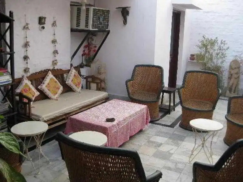 Indrashan Homestay