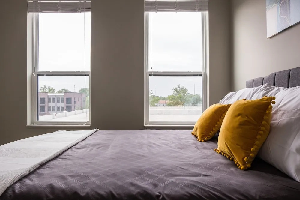 Urban Apartments with Parking Pool Balcony