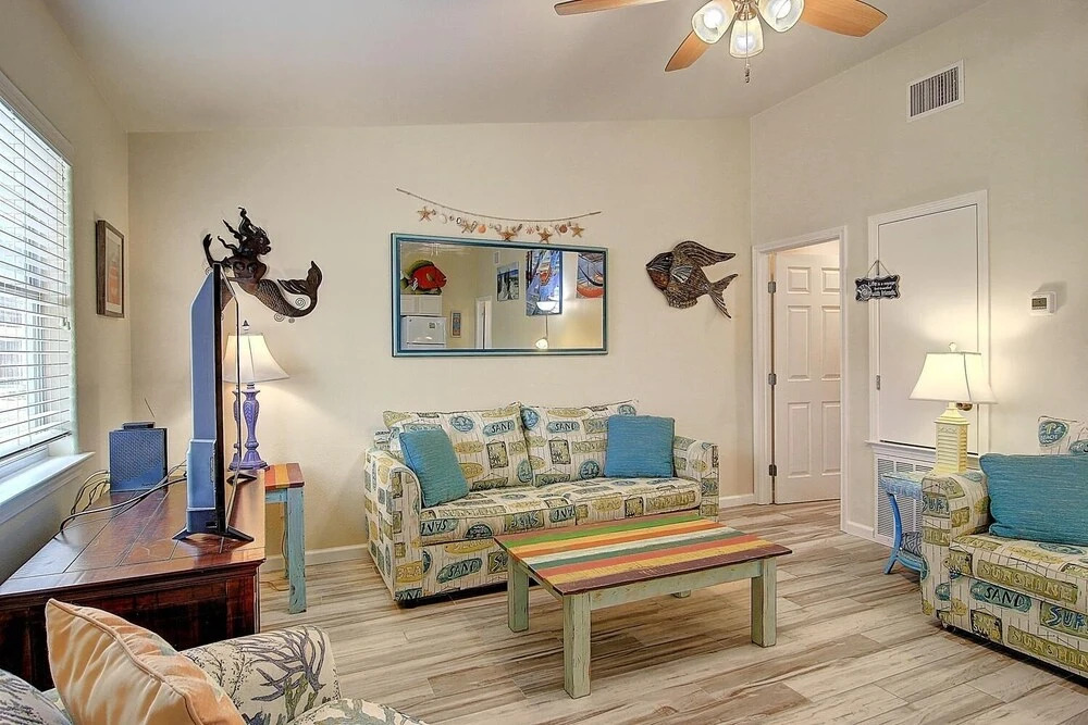 Costa Del Ray #1 2 Bedroom Condo by Redawning