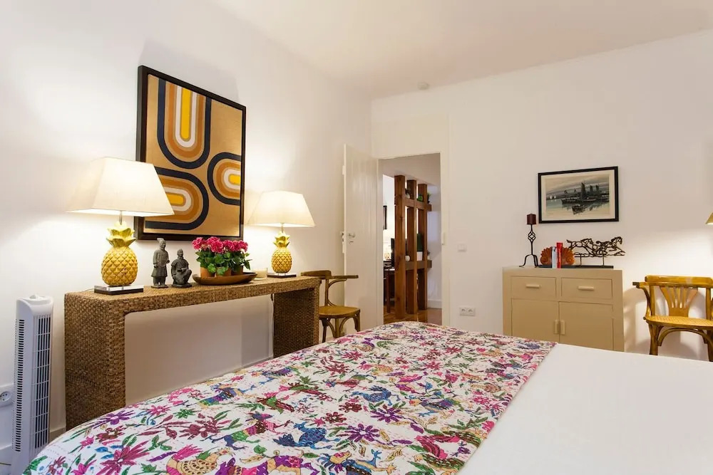 Stylish Lisbon Apartment in Alfama w/ Heating