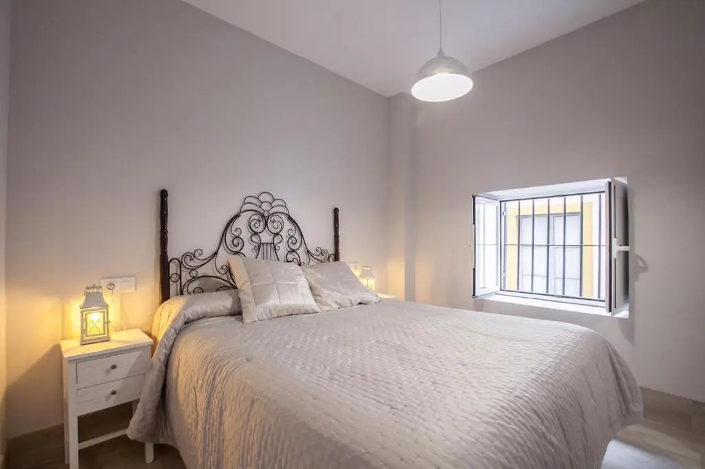 Apartamento Casco Antiguio ↑ Calidades 4 Px 1 Br