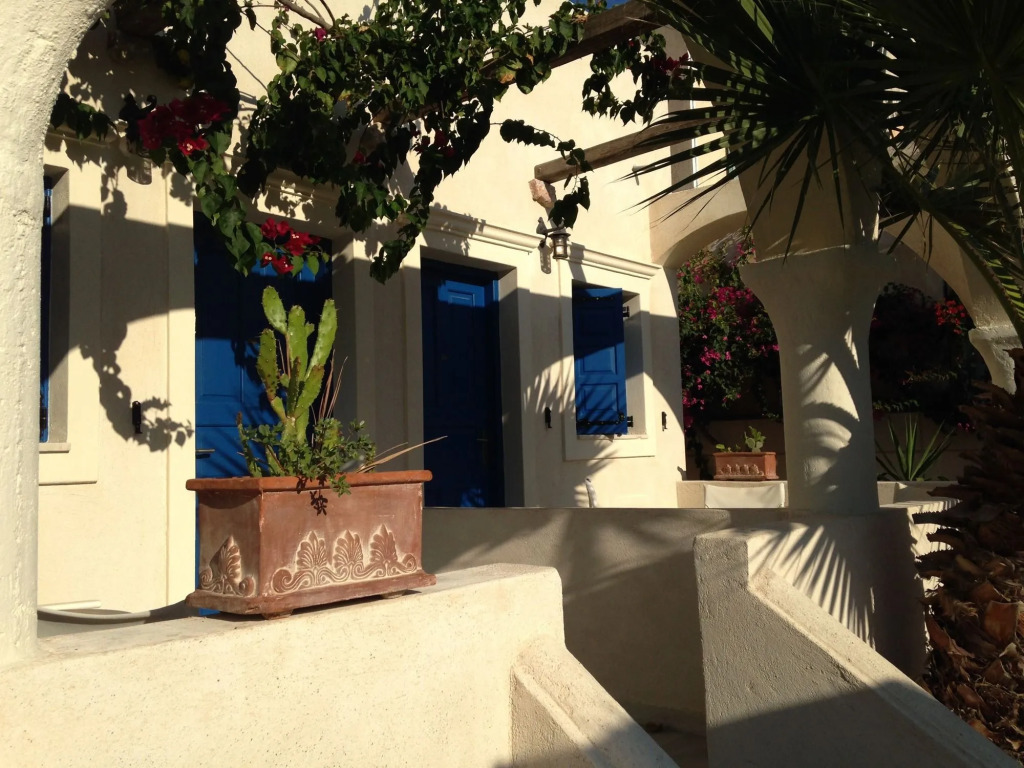 The Boathouse Hotel