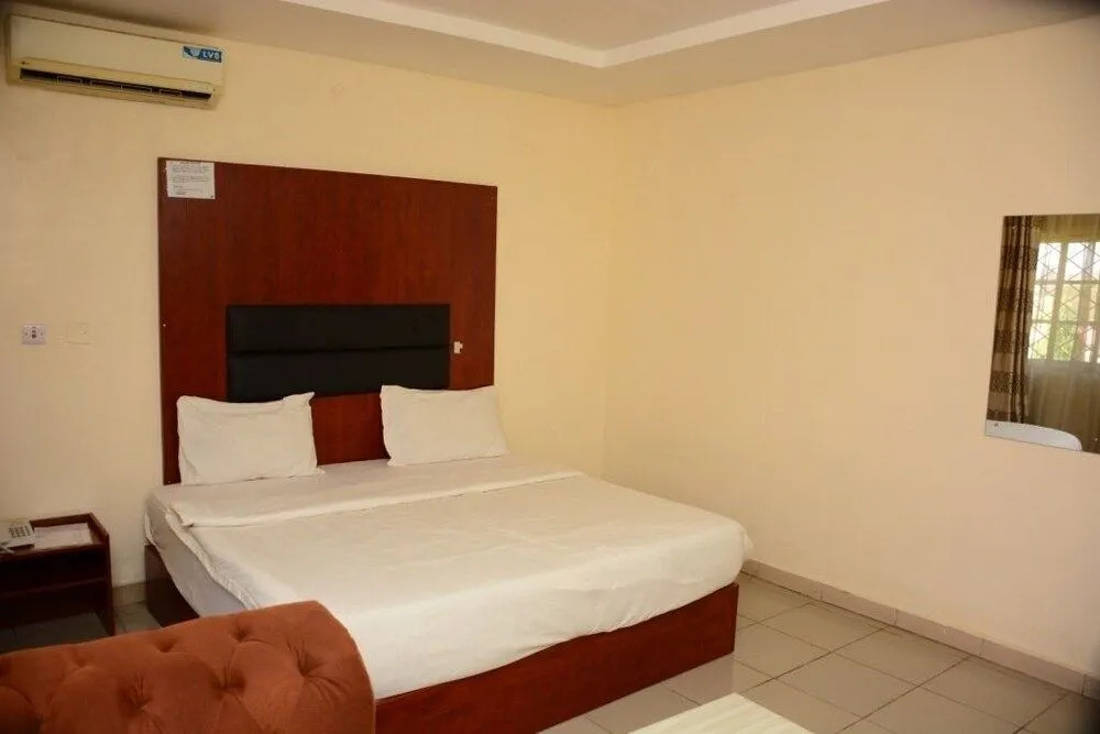Ilon Crystalz Concept Hotel