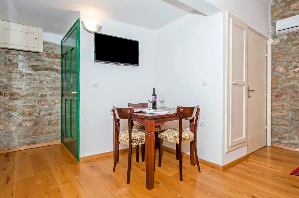 Studio Oscar IV With Terrace and Sea View