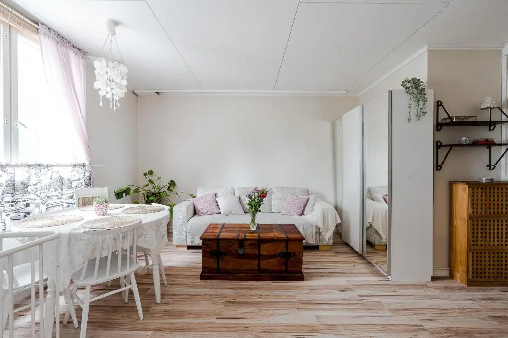 Unique wooden house apartment close to Logomo and downtown