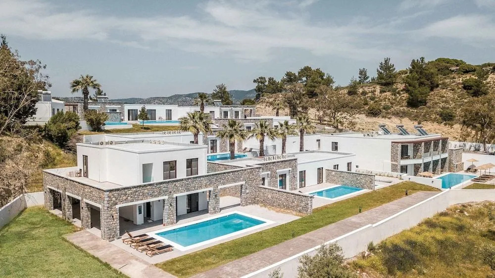 Terra Pietra Luxury Villas & Suites