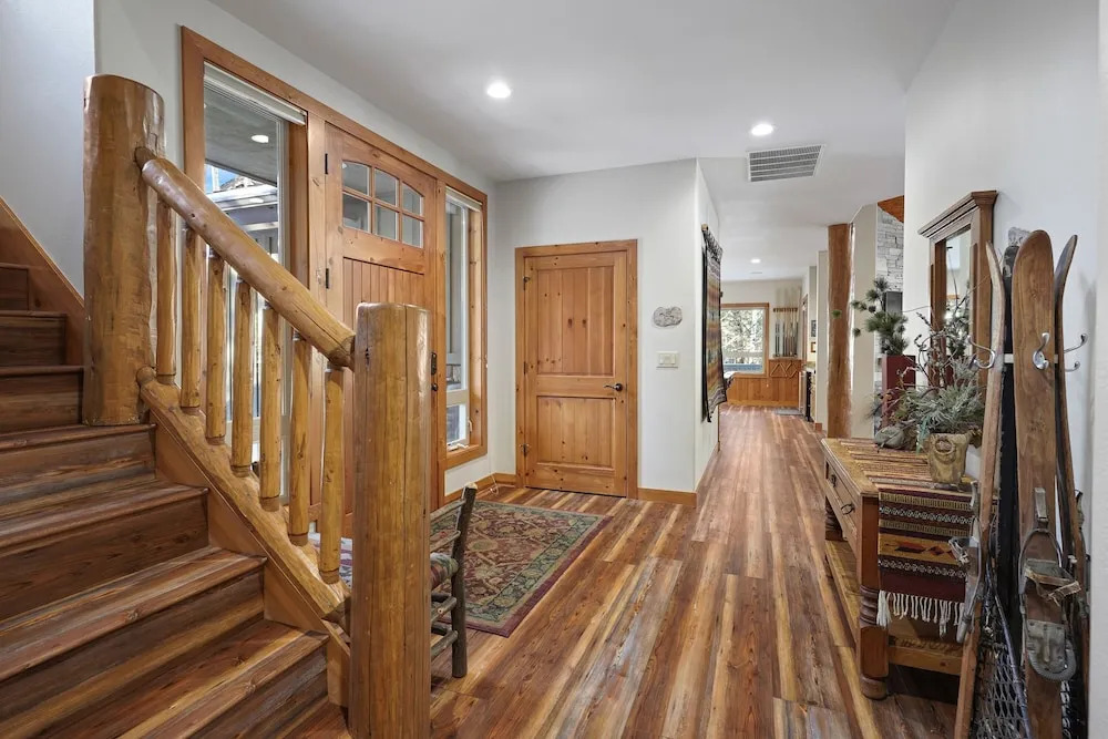 11 Vine Maple 5 Bedroom Home by RedAwning