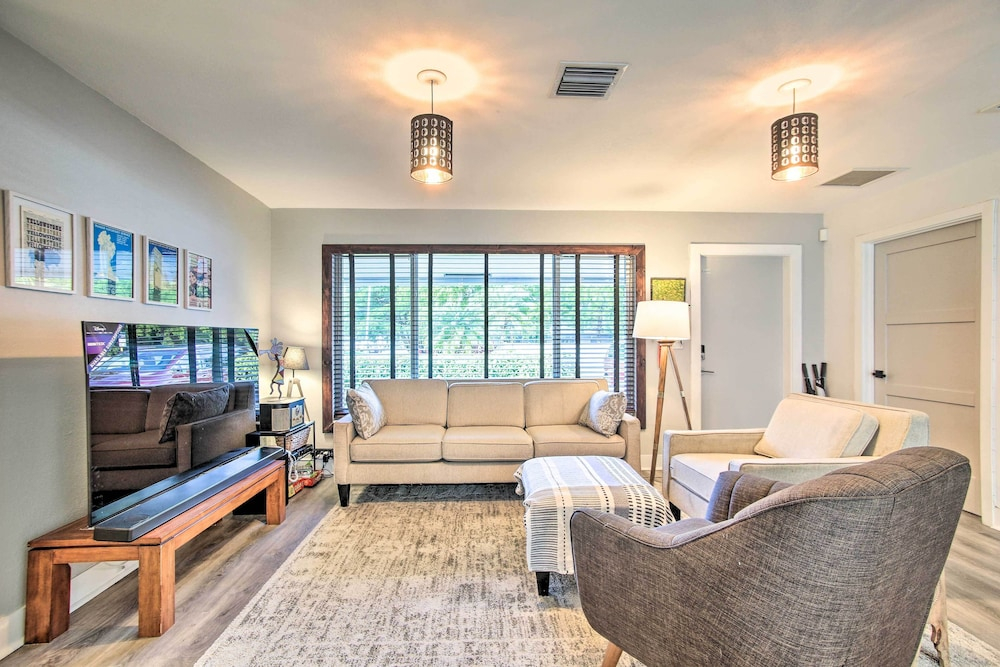 Tropical Home w/ Outdoor Oasis: 2 Mi to Beach