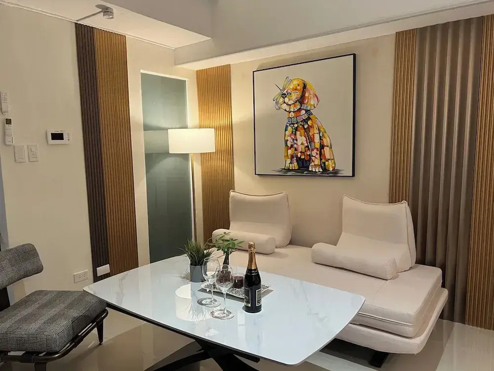 Luxurious Style Apartment cross to Okada and near City of Dreams, Solaire, MOA, and Airport