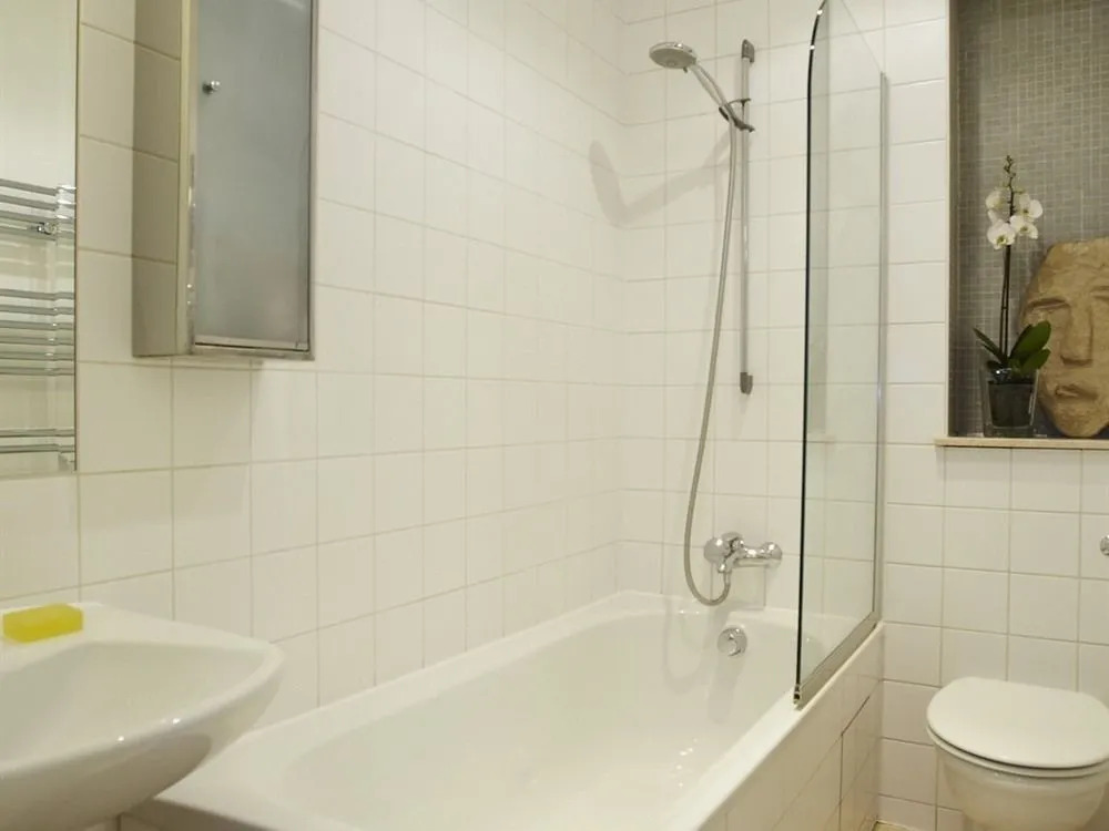 Saint Paul's Apartment