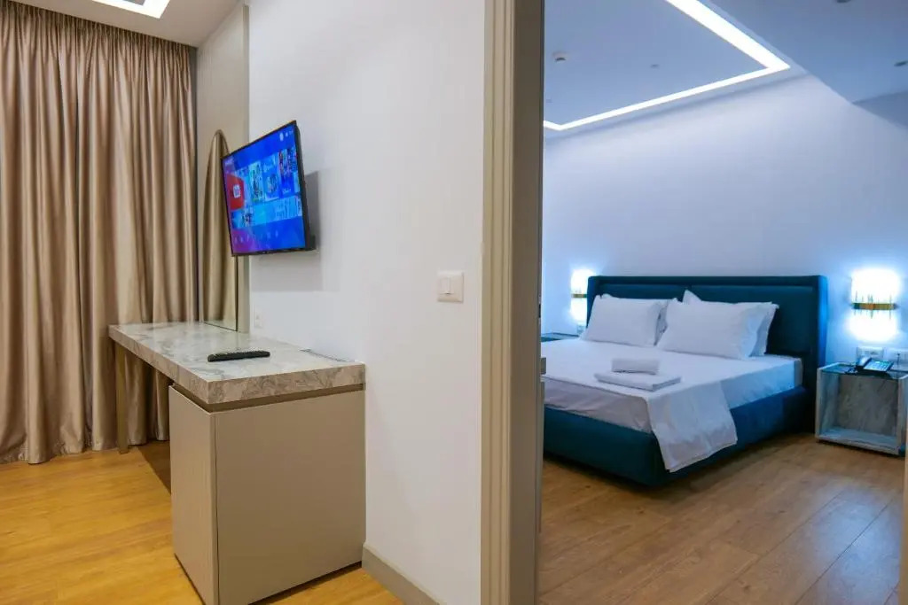 Chimaera Hotel