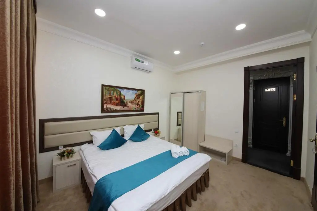HOTEL GLOBUS