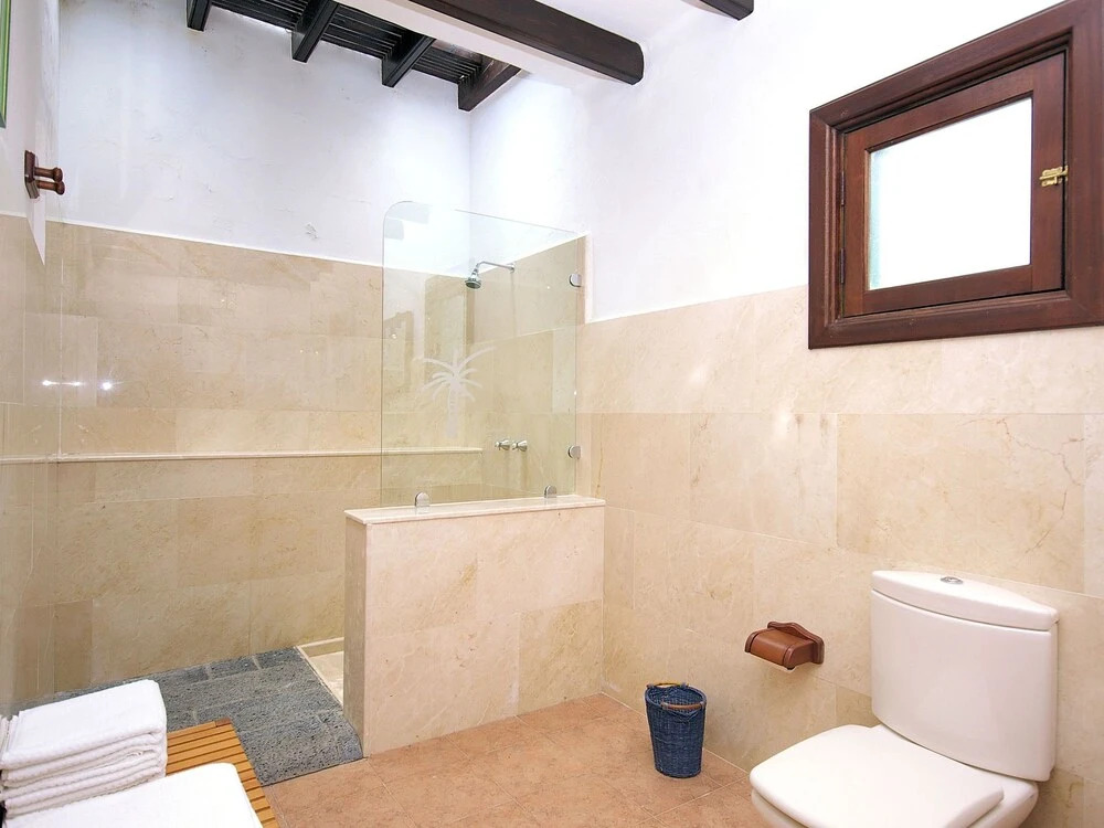 Spacious Villa in Haría With Swimming Pool