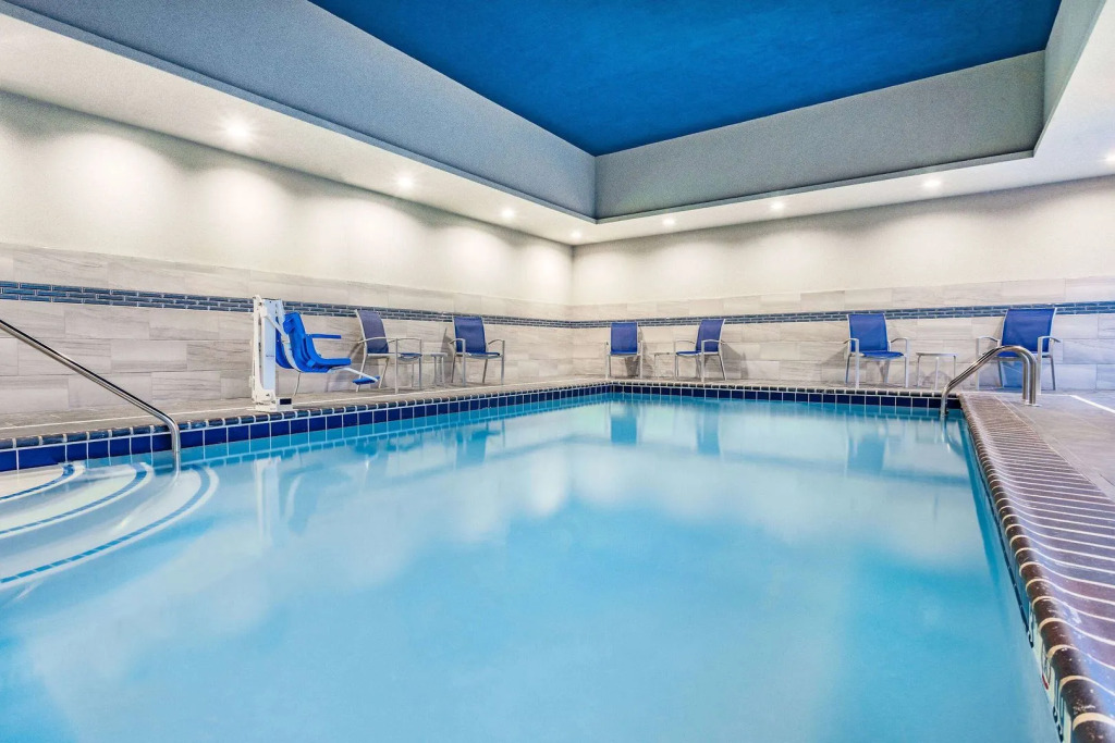 LaQuinta Suites by Wyndham South Bend Notre Dame Area