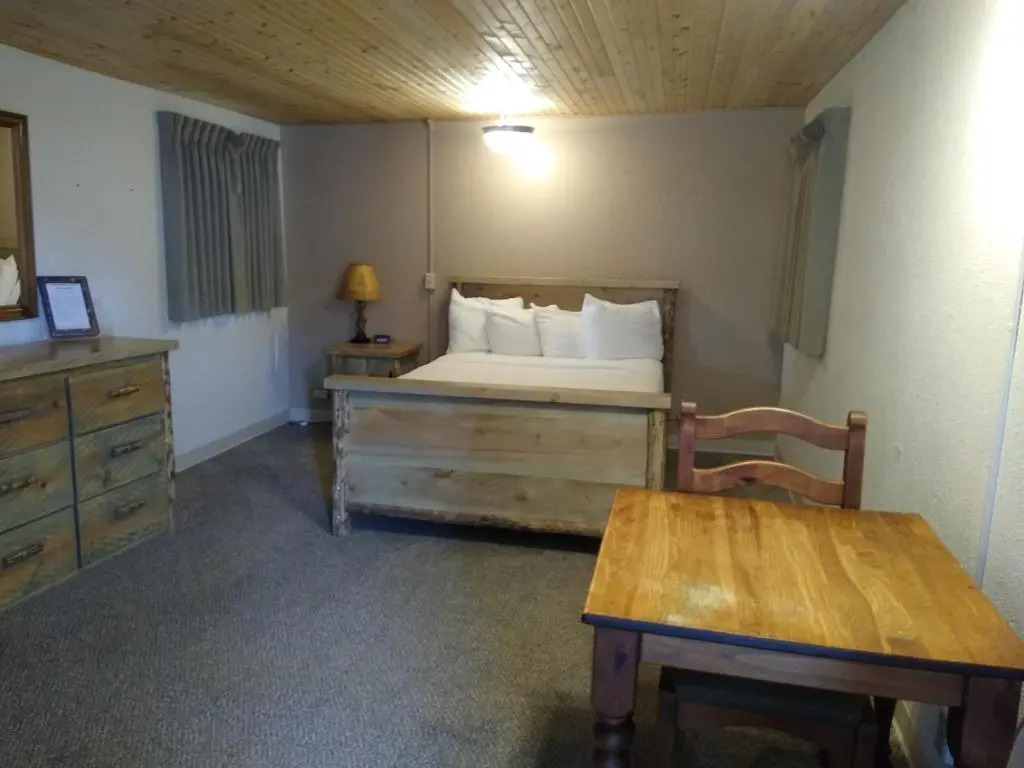 Townhouse Motel