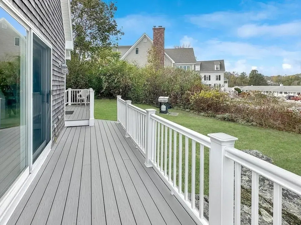Perkins Cove Gem - Q934