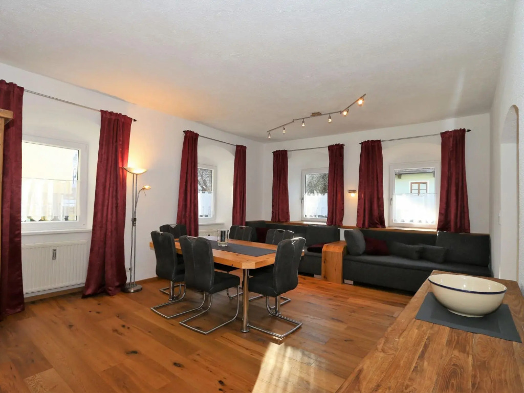 Apartment in Fugen Near Spieljochbahn