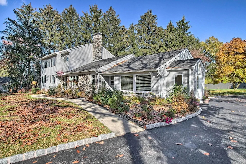 Near Philly & PGA Champ! Inviting Home w/ Yard