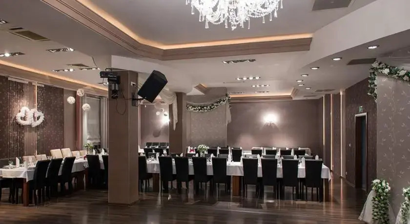 Hotel Nowy Dwór