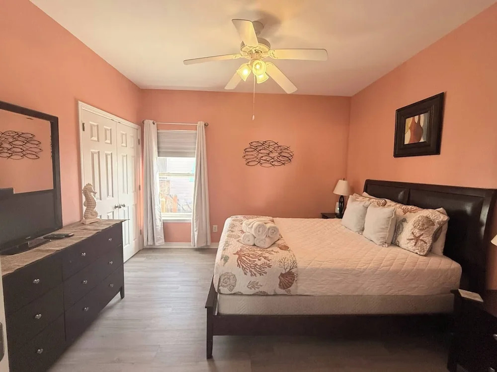 Charming Gulf Shores Retreat 3 Bedroom House With Private Entrance