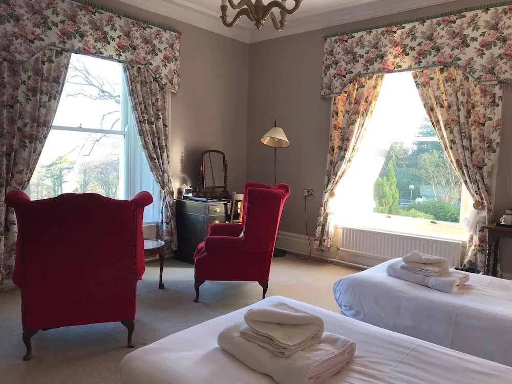 Conrah Hotel