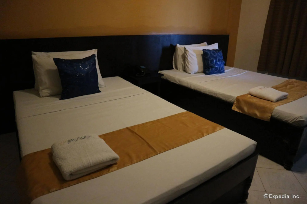 Skylight Hotel