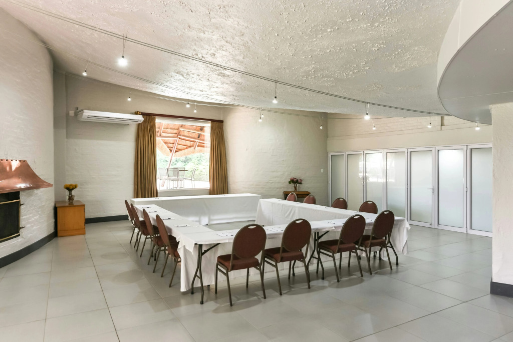 Protea Hotel by Marriott Oudtshoorn Riempie Estate