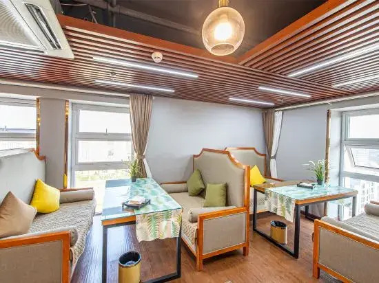 Century Hanteng Hotel