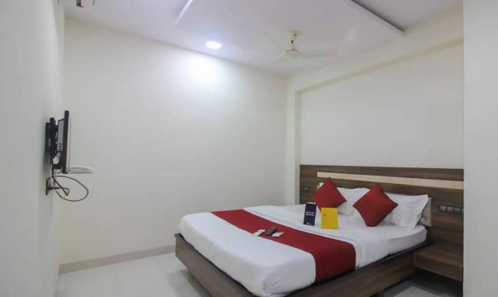 FabHotel Parimeet Navi Mumbai