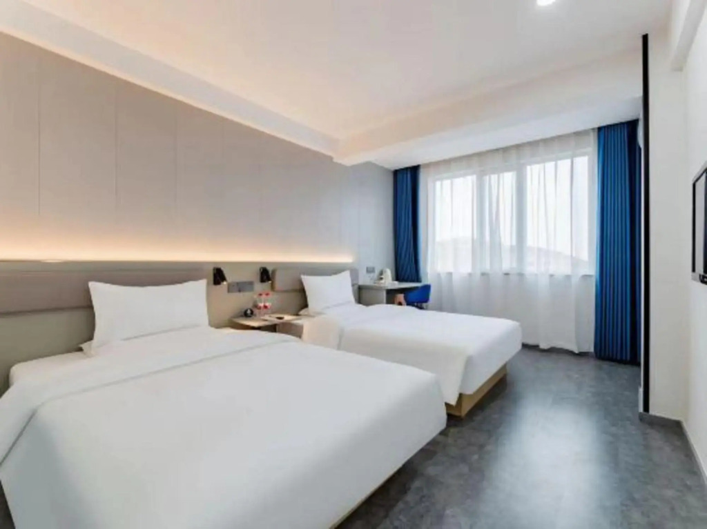 7Days Inn Chain Hotel (Baotou Zhengxiang Wanda Plaza)