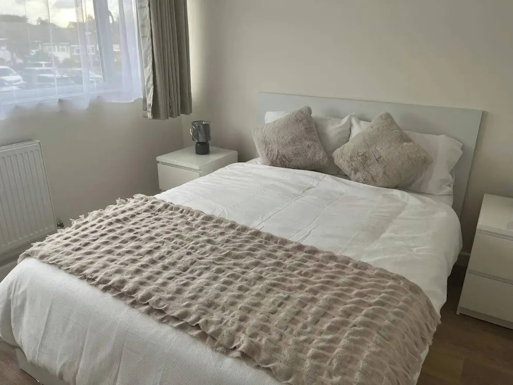 Cozy Cromwell Cottage in Croydon